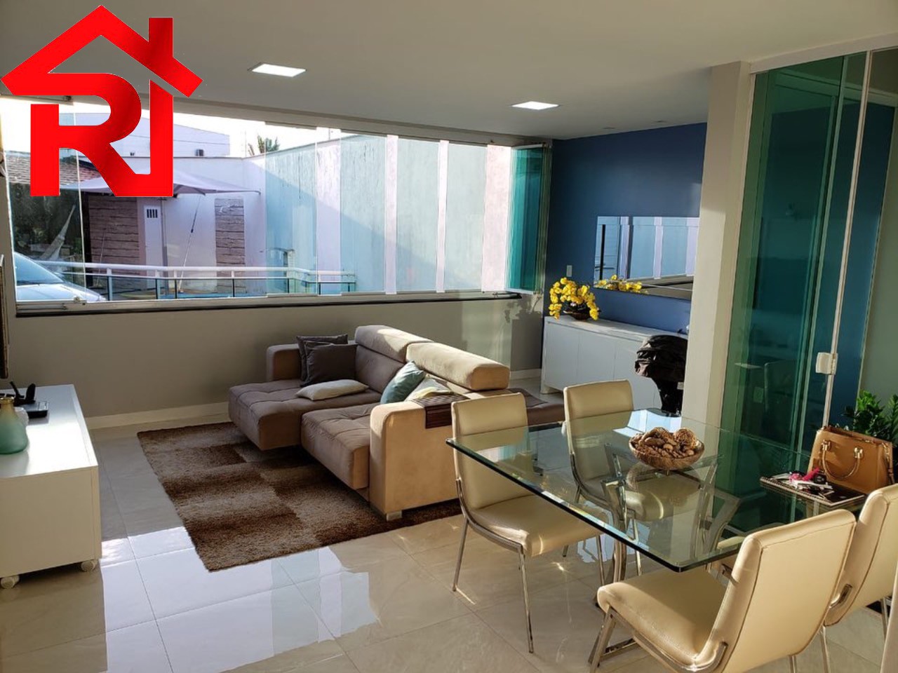 Casa à venda com 4 quartos, 300m² - Foto 3