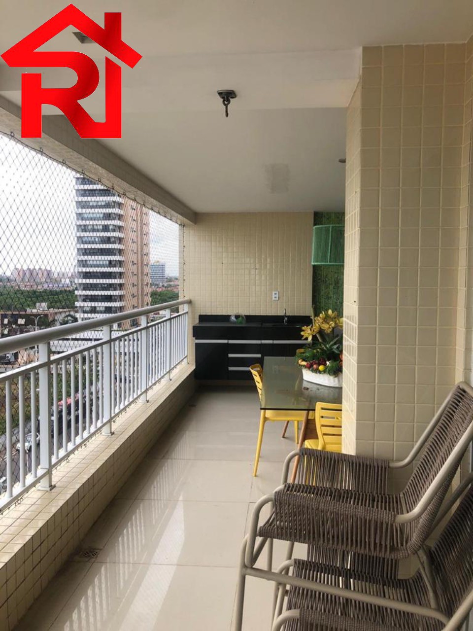 Apartamento para alugar com 4 quartos, 220m² - Foto 2