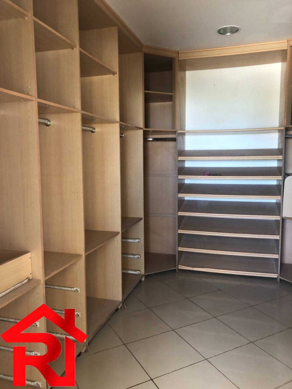 Casa à venda com 4 quartos, 1000m² - Foto 14