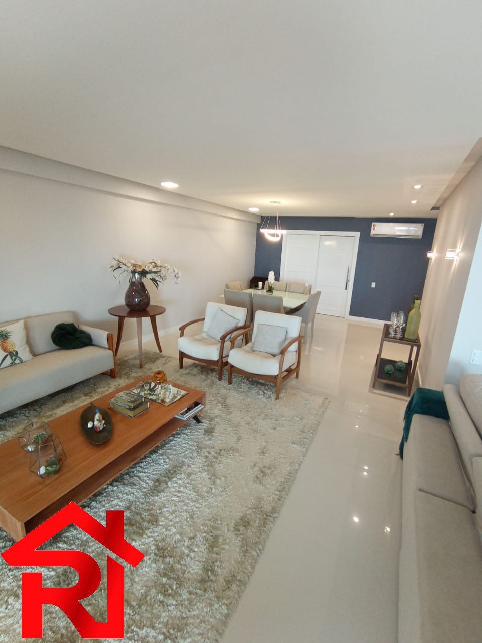 Apartamento à venda com 4 quartos, 300m² - Foto 1