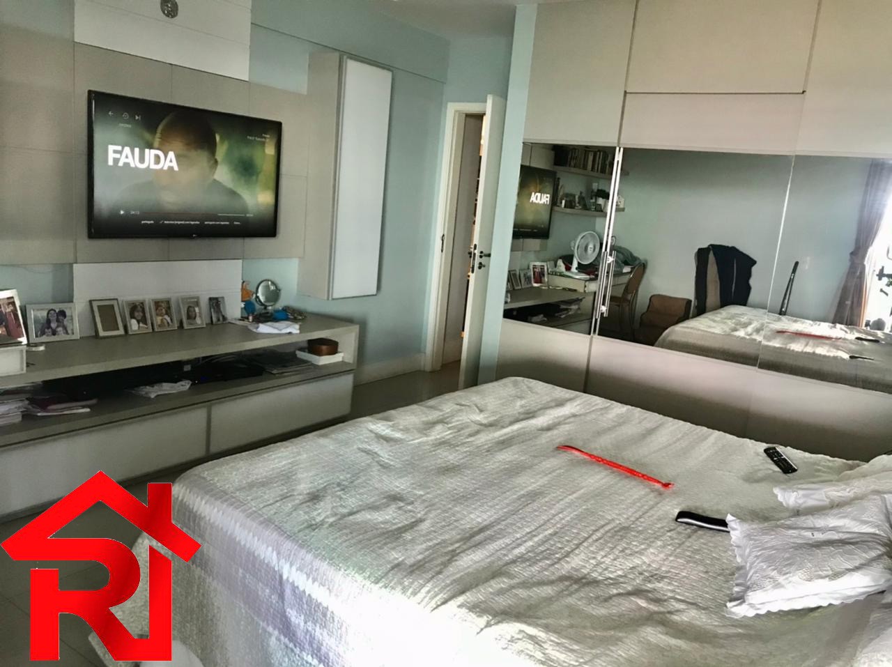 Apartamento à venda com 4 quartos, 285m² - Foto 11