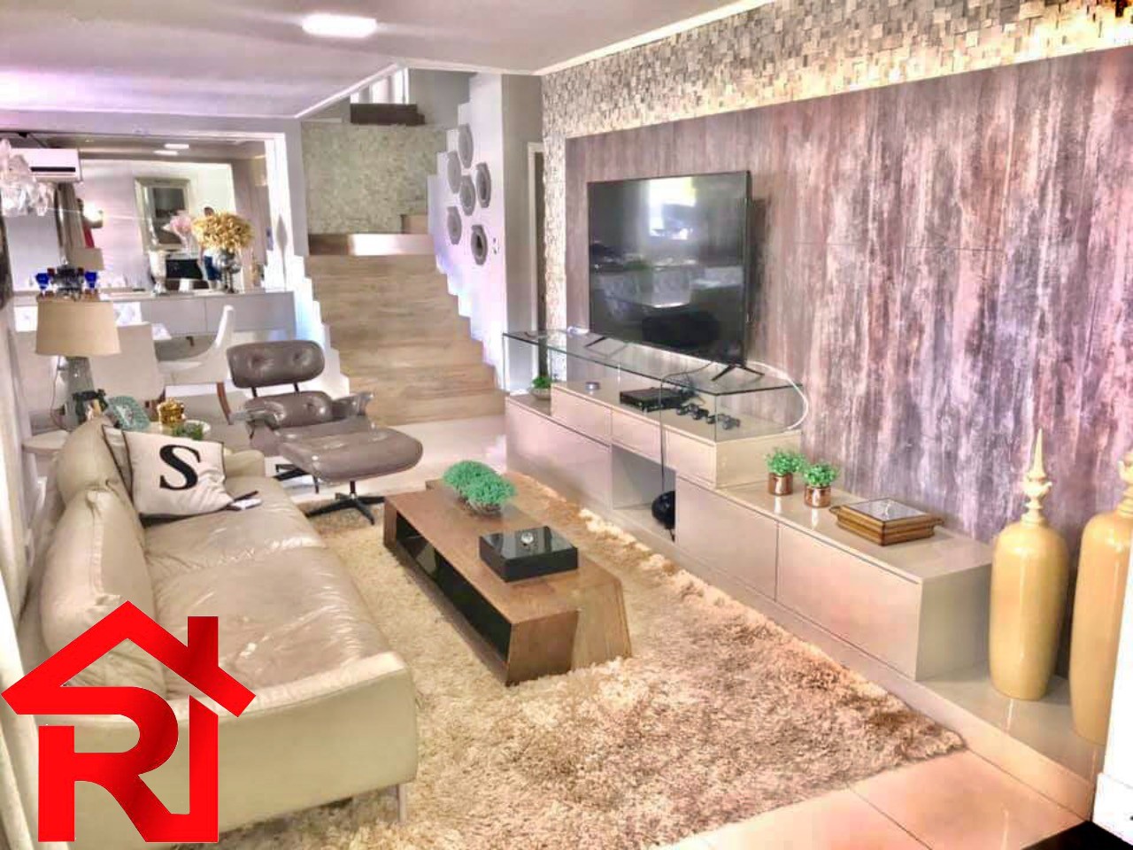 Casa à venda com 3 quartos, 450m² - Foto 2