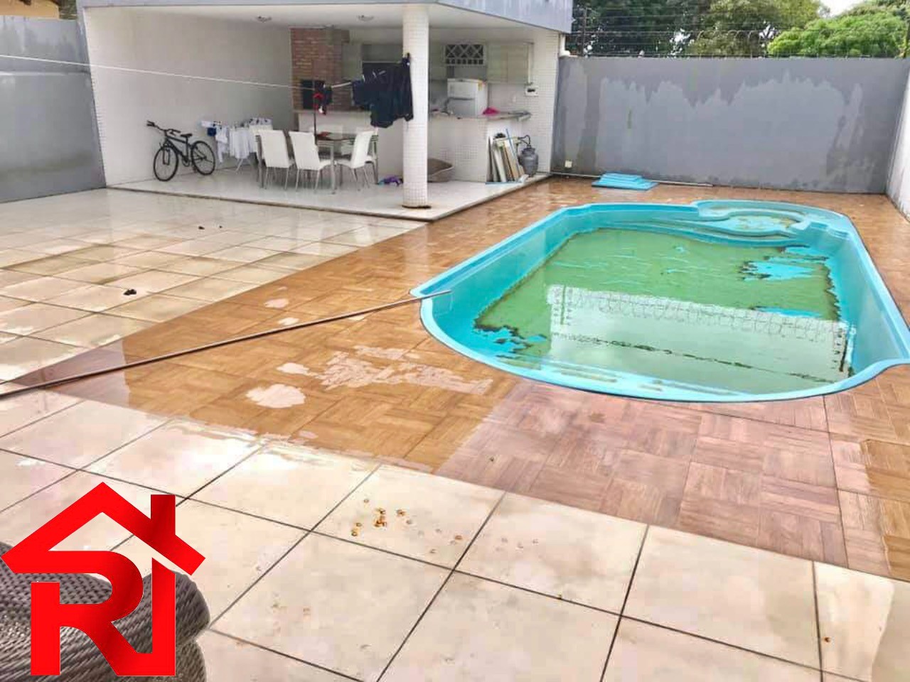 Casa à venda com 3 quartos, 450m² - Foto 3