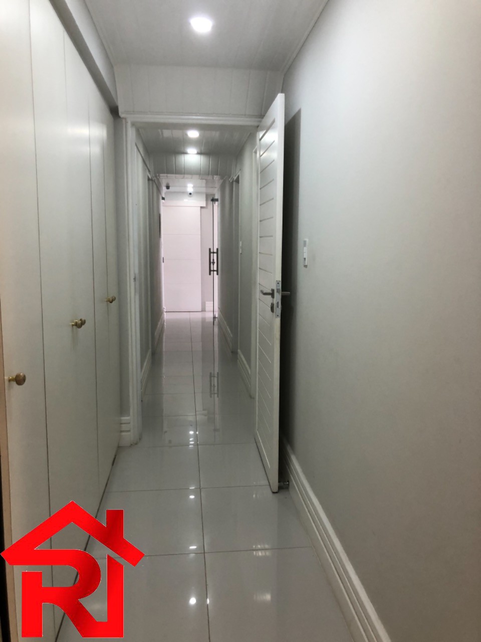 Apartamento à venda com 3 quartos, 300m² - Foto 15