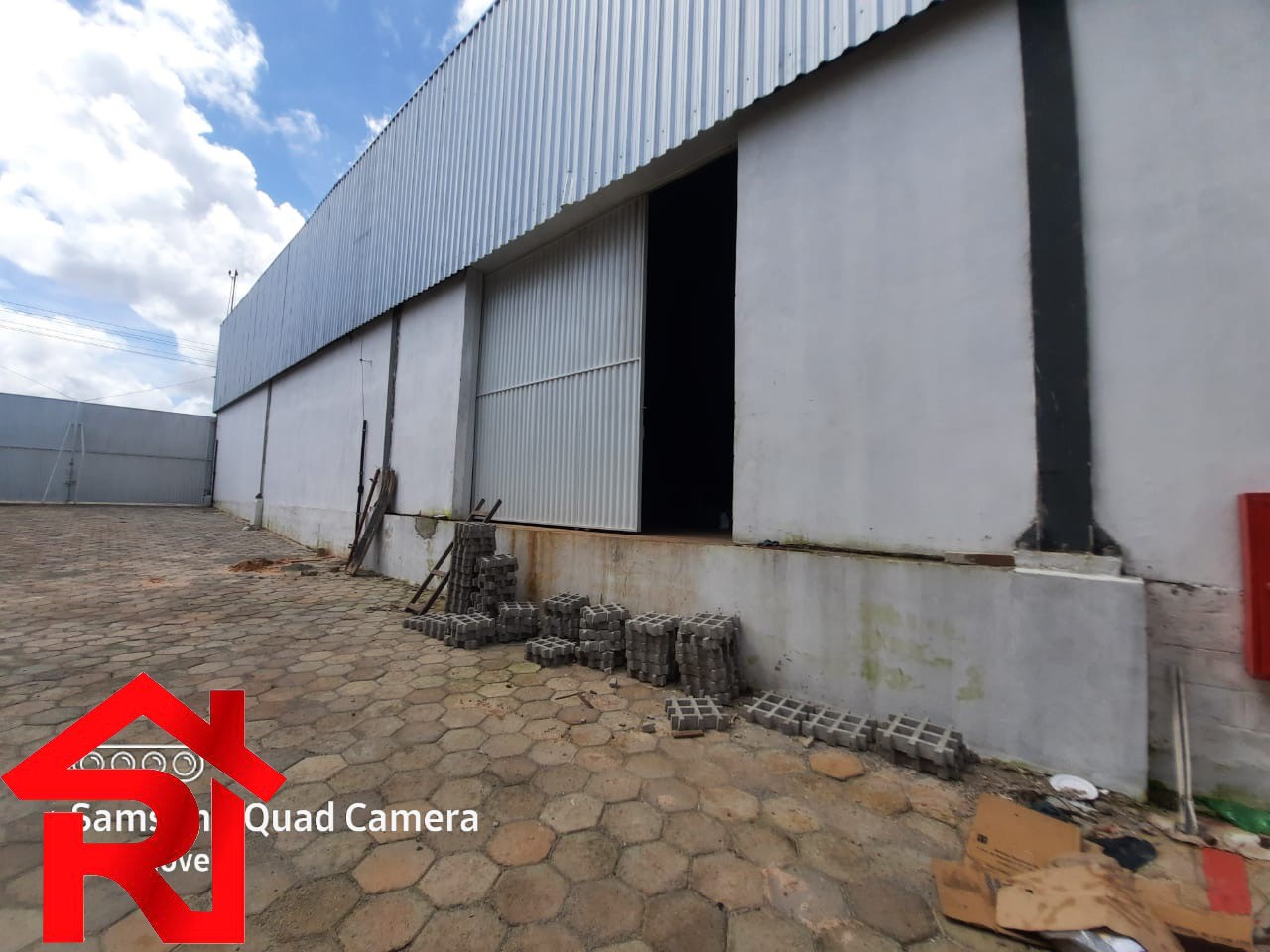 Depósito-Galpão-Armazém para alugar, 2500m² - Foto 1