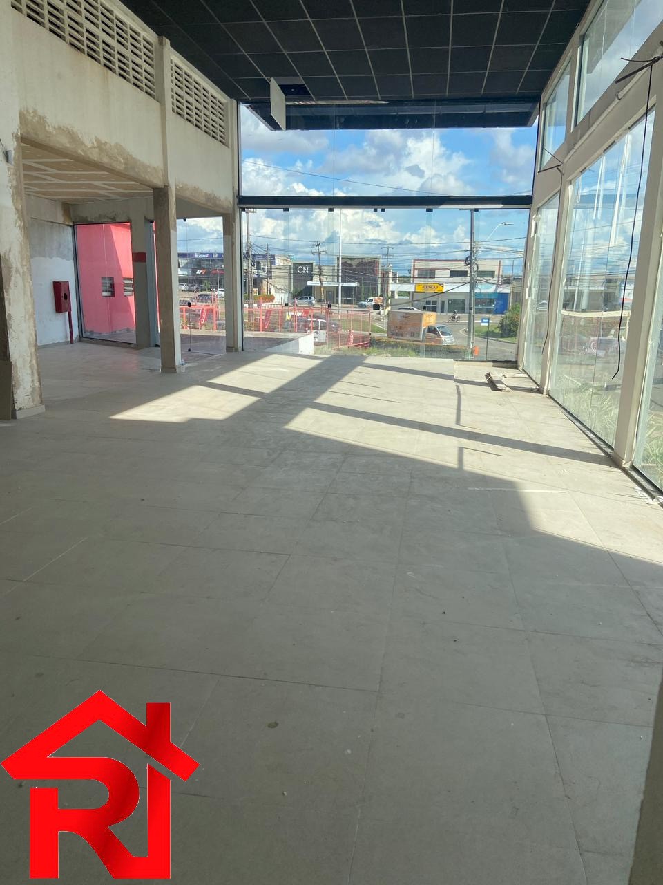 Depósito-Galpão-Armazém para alugar, 1000m² - Foto 1