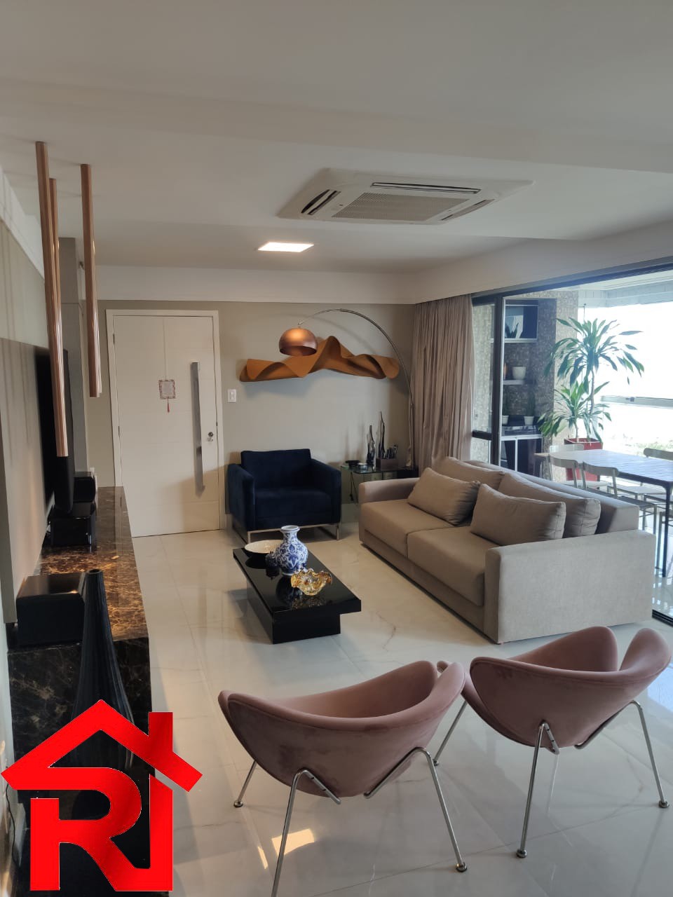 Apartamento à venda com 4 quartos, 198m² - Foto 17