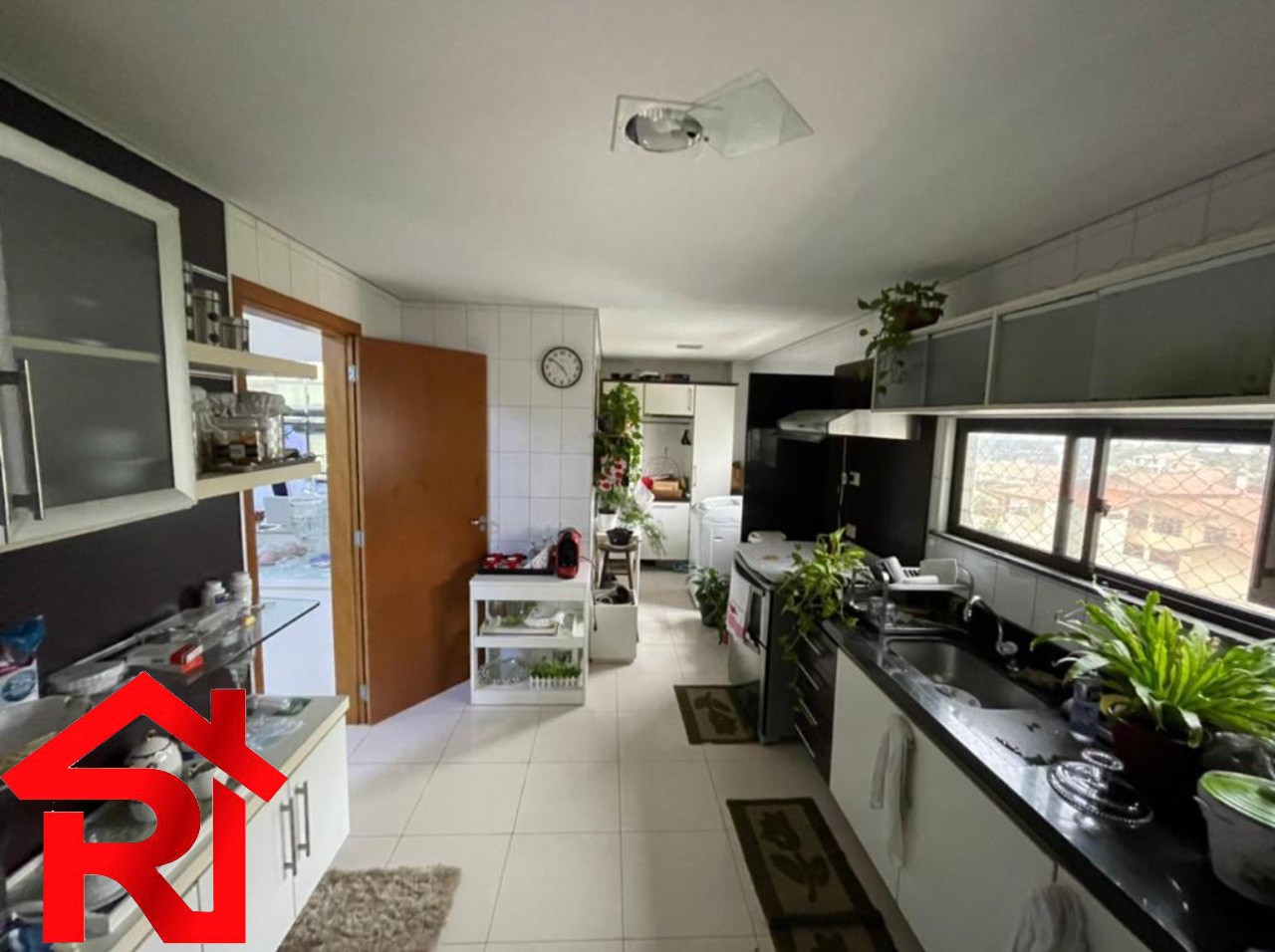 Apartamento à venda com 3 quartos, 145m² - Foto 8