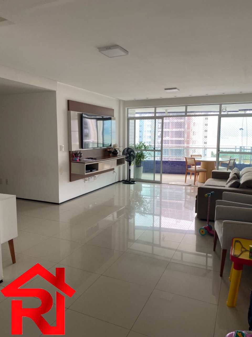 Apartamento para alugar com 4 quartos, 178m² - Foto 6