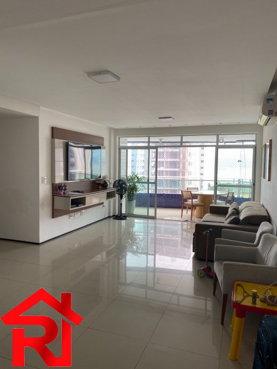 Apartamento para alugar com 4 quartos, 178m² - Foto 7