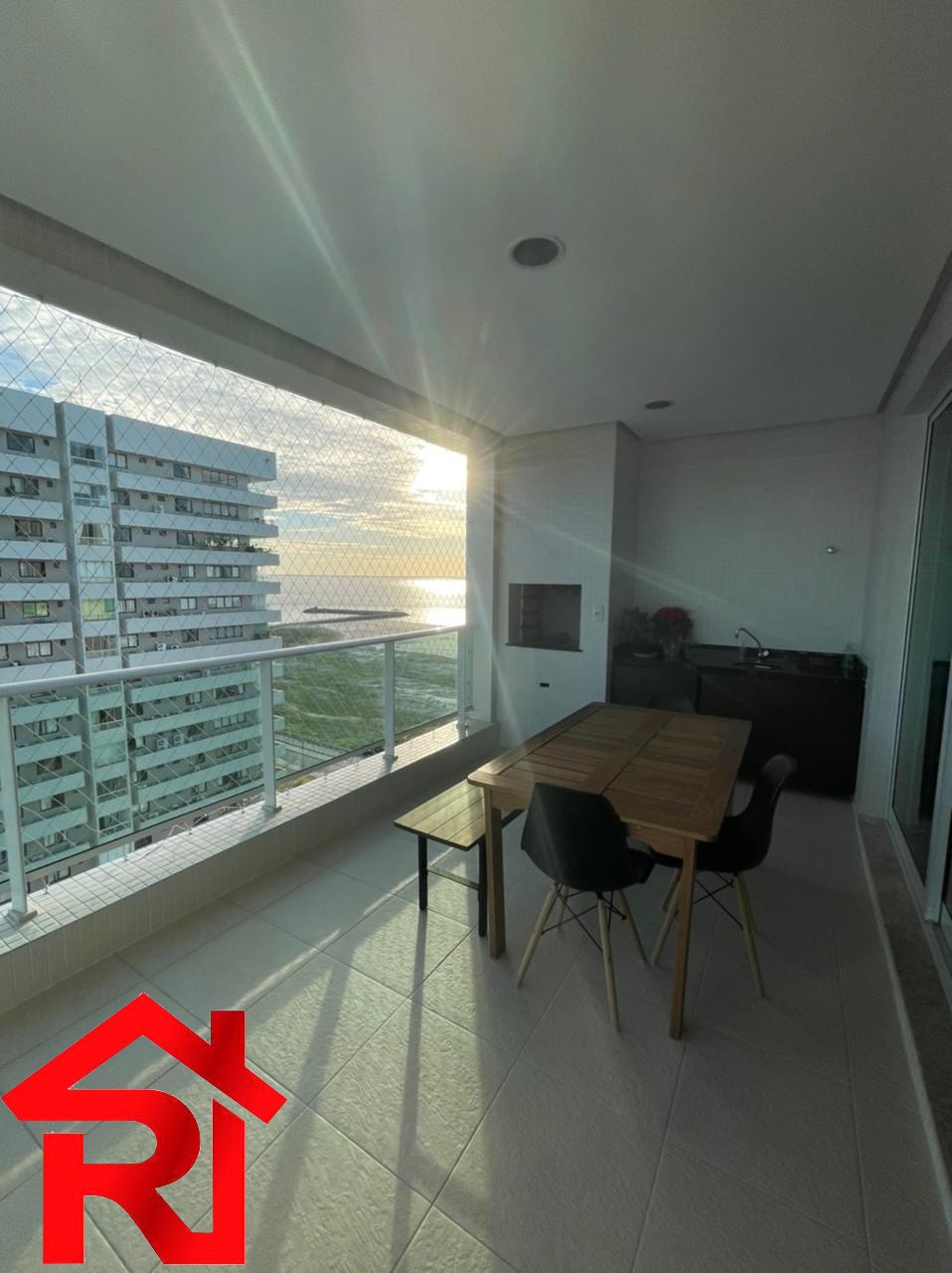 Apartamento para alugar com 4 quartos, 183m² - Foto 2