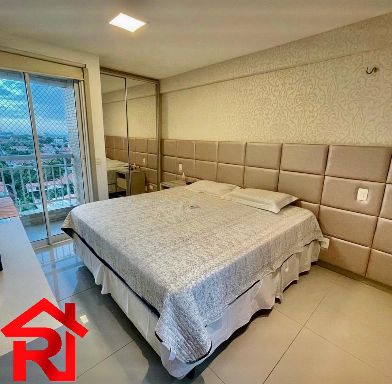 Apartamento à venda com 3 quartos, 155m² - Foto 3