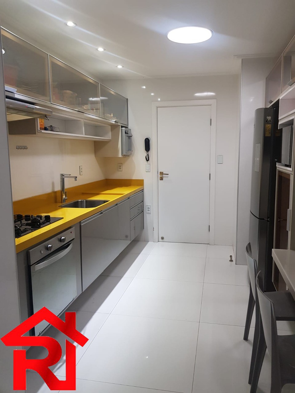 Apartamento à venda com 3 quartos, 134m² - Foto 18