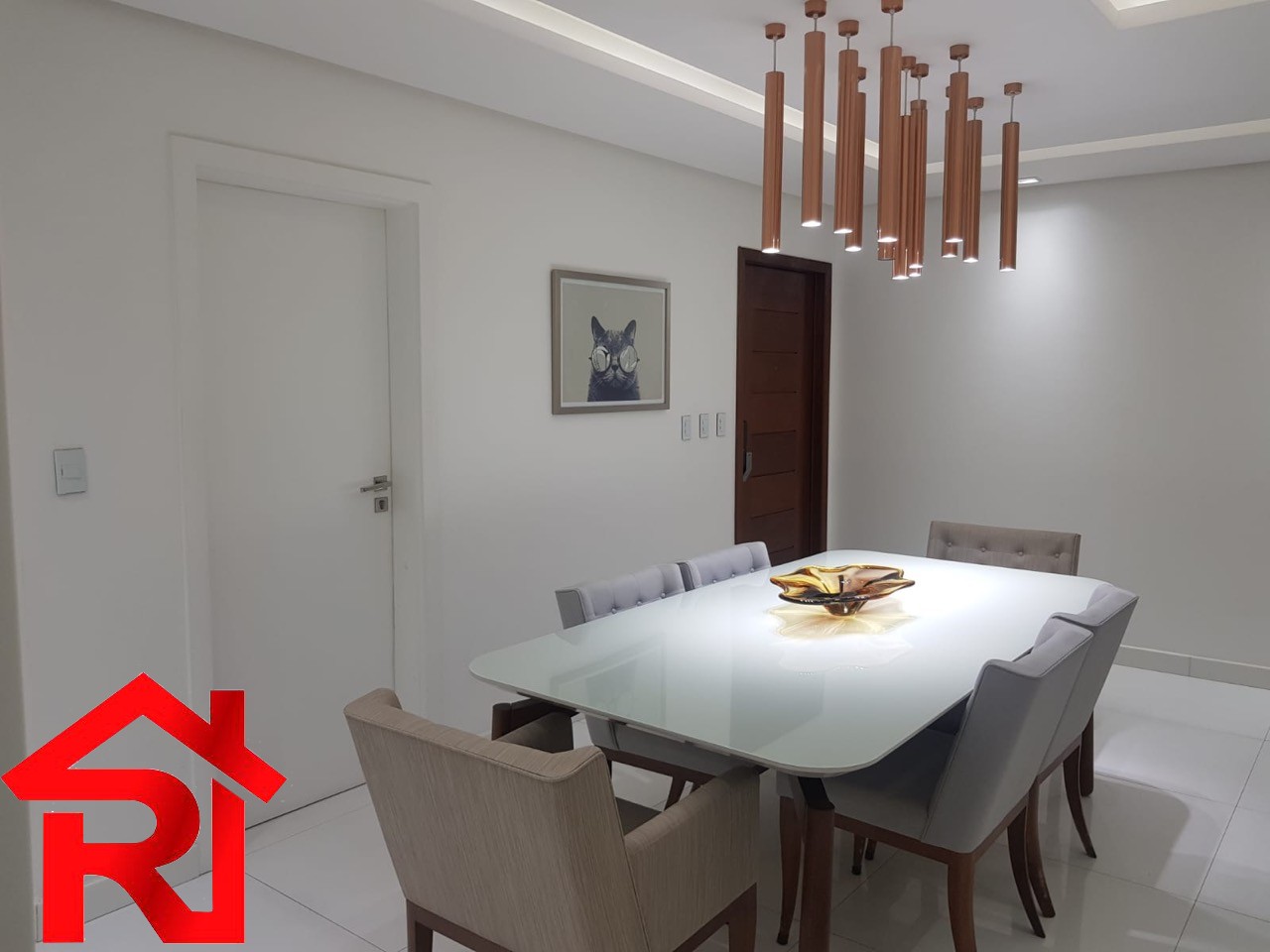 Apartamento à venda com 3 quartos, 134m² - Foto 2