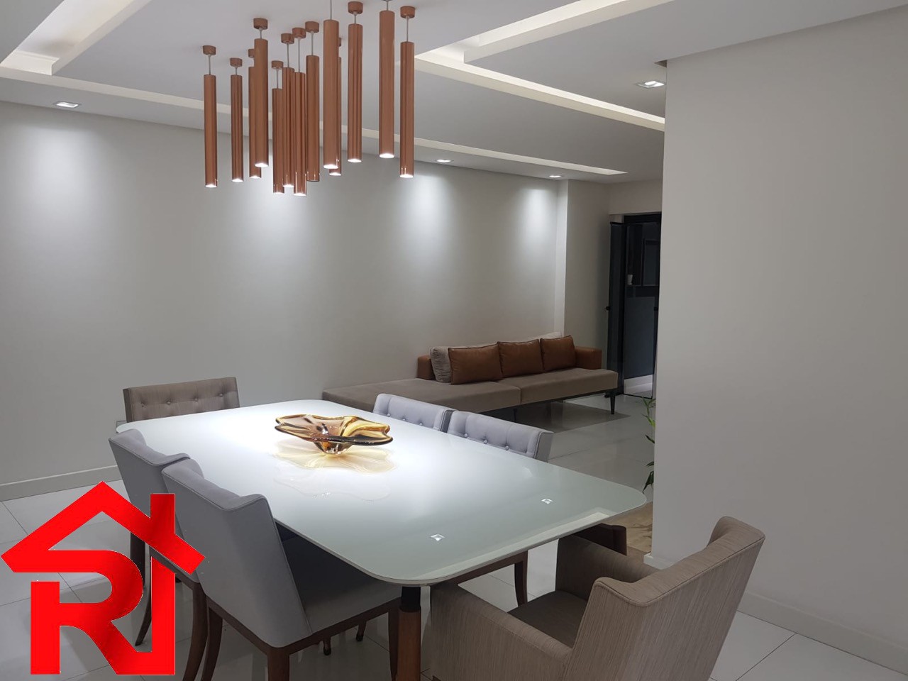 Apartamento à venda com 3 quartos, 134m² - Foto 3