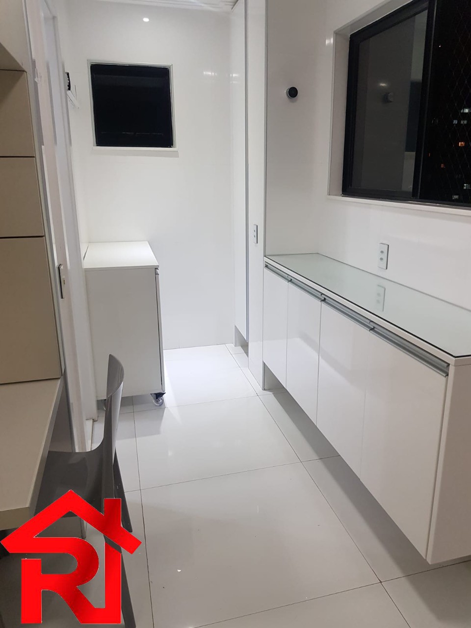 Apartamento à venda com 3 quartos, 134m² - Foto 12