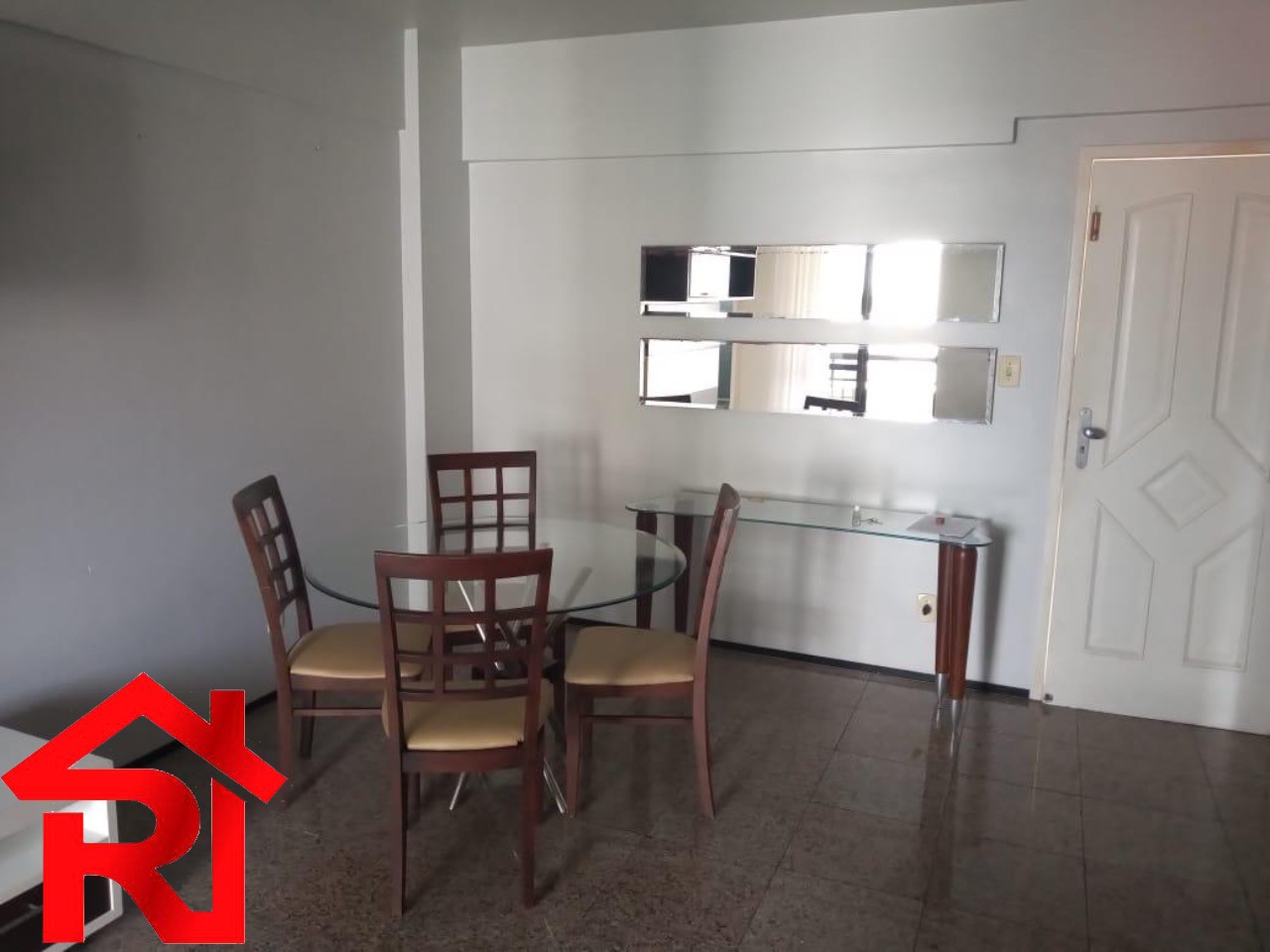 Apartamento para alugar com 2 quartos, 80m² - Foto 2