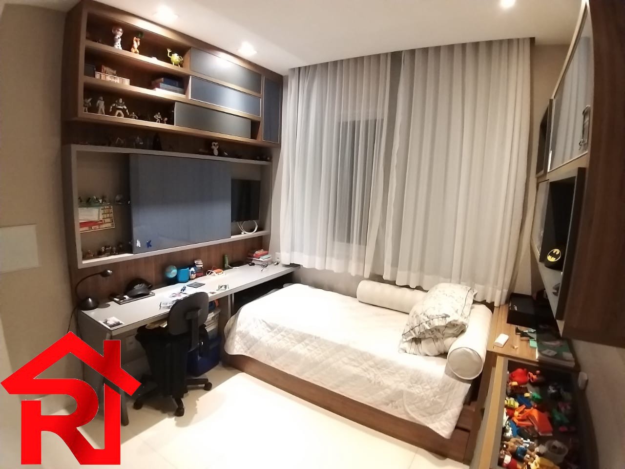 Apartamento à venda com 3 quartos, 183m² - Foto 7