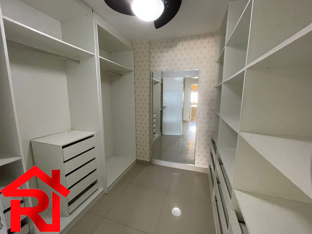 Apartamento à venda com 3 quartos, 170m² - Foto 9