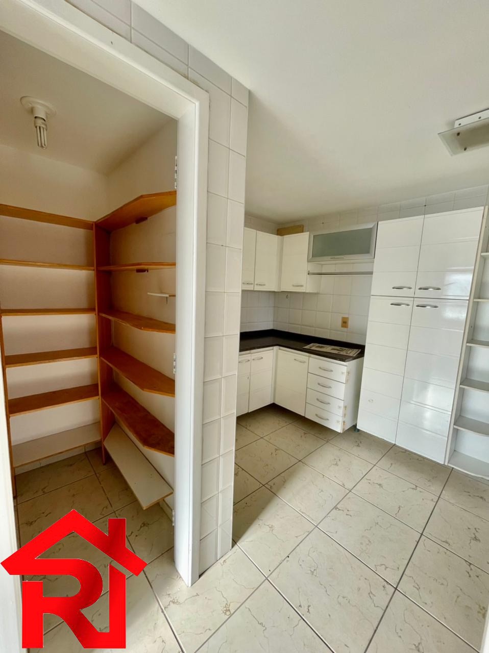 Apartamento à venda com 3 quartos, 180m² - Foto 10