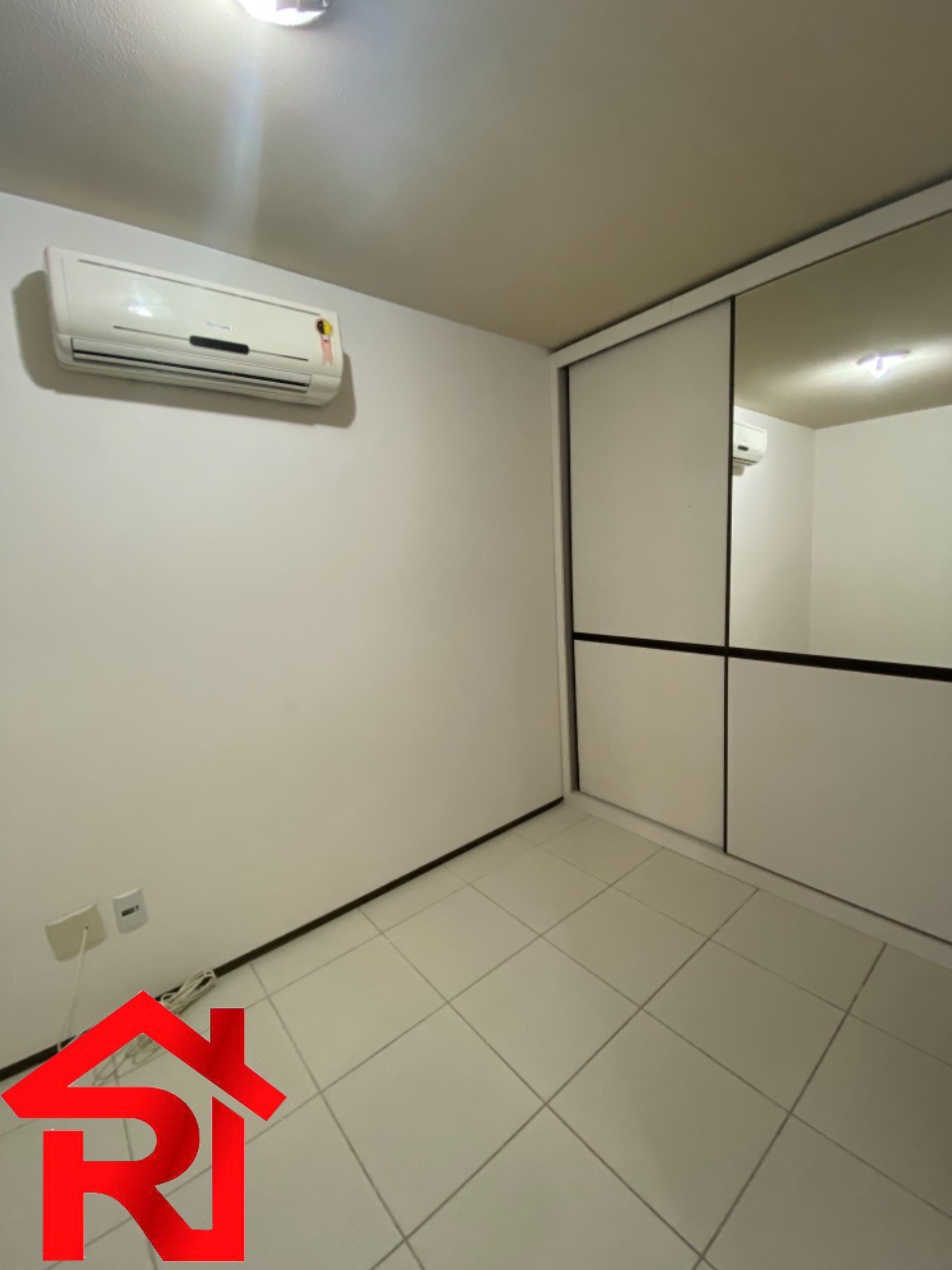 Apartamento à venda com 3 quartos, 105m² - Foto 9