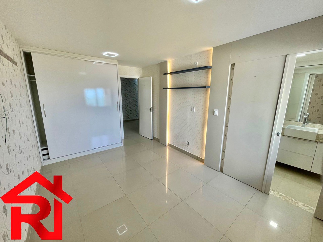 Apartamento à venda com 3 quartos, 170m² - Foto 14