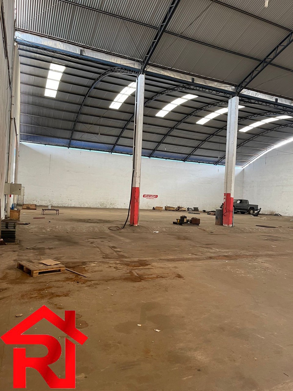 Depósito-Galpão-Armazém para alugar, 1500m² - Foto 2