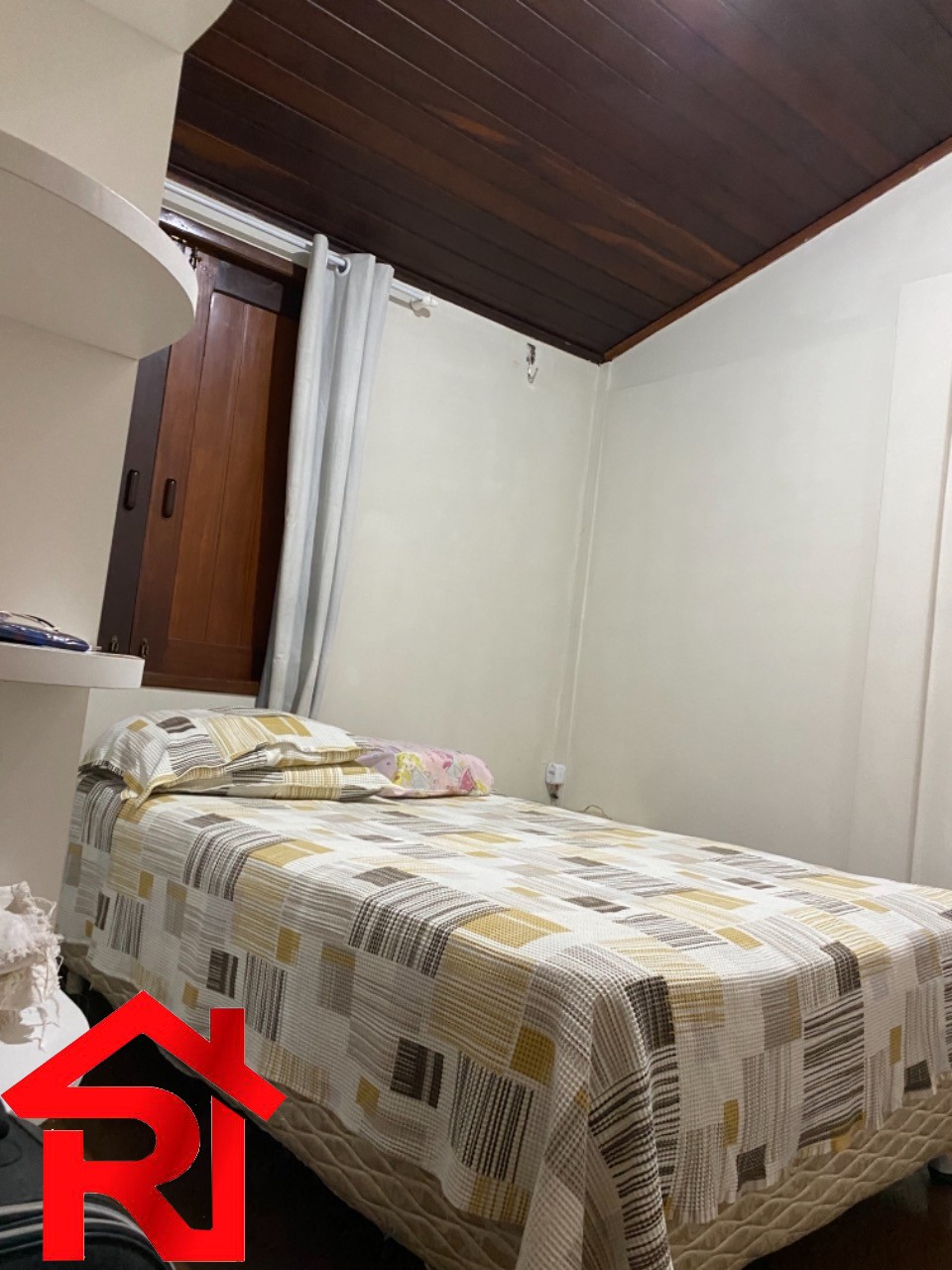 Casa à venda com 6 quartos, 350m² - Foto 9