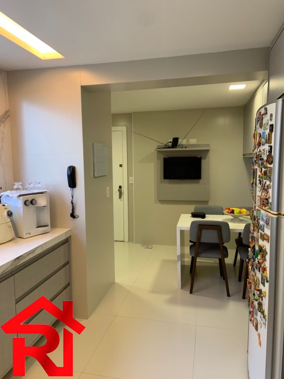 Apartamento à venda com 4 quartos, 217m² - Foto 8