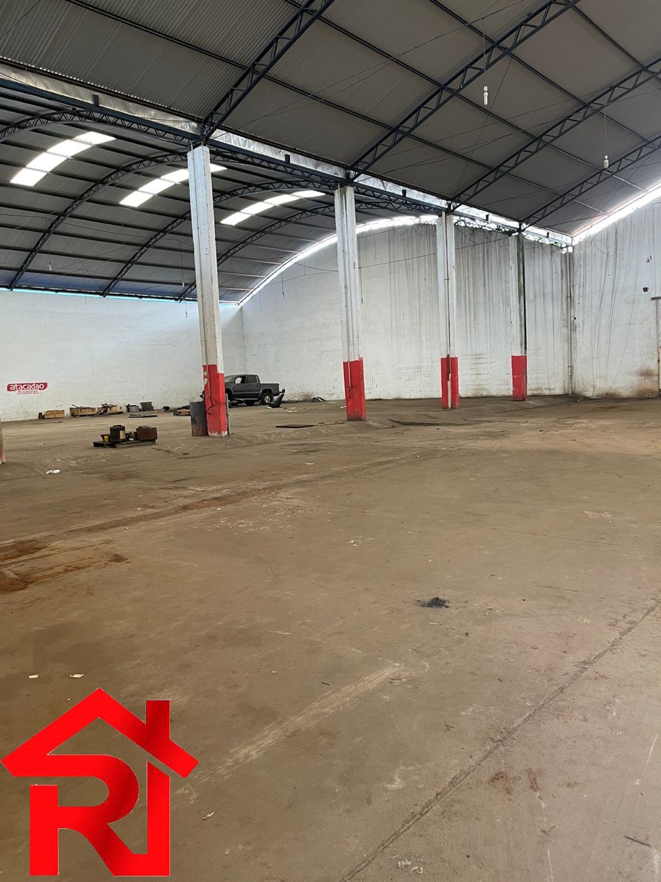 Depósito-Galpão-Armazém para alugar, 1500m² - Foto 1