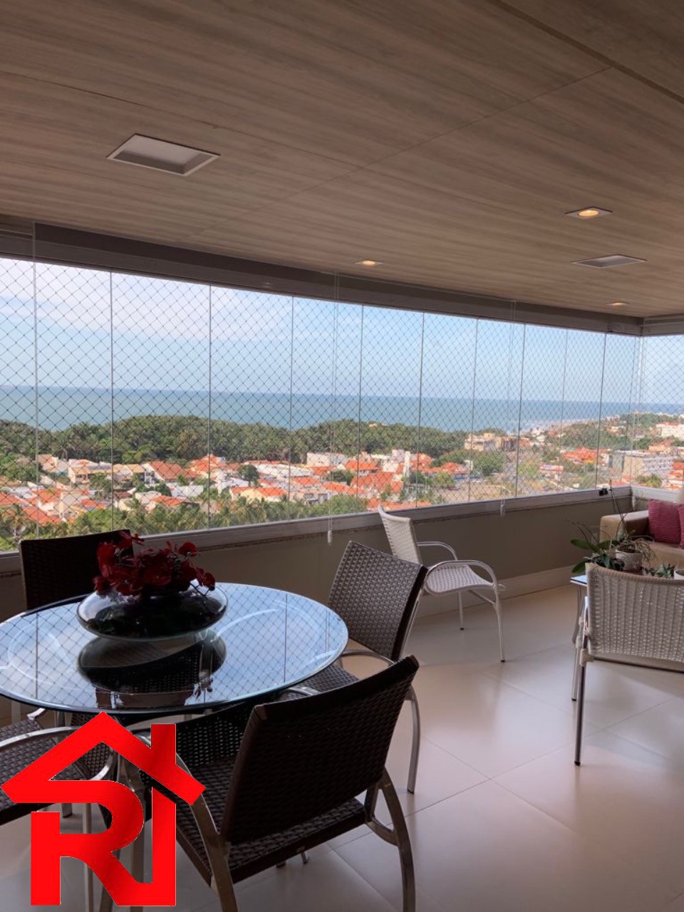 Apartamento à venda com 4 quartos, 217m² - Foto 2