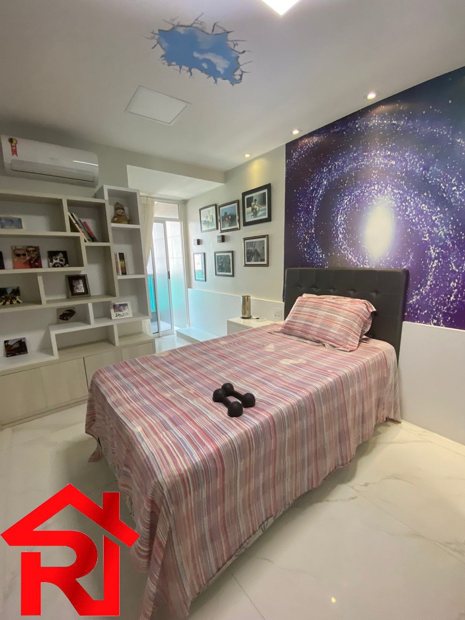 Apartamento à venda com 3 quartos, 145m² - Foto 4