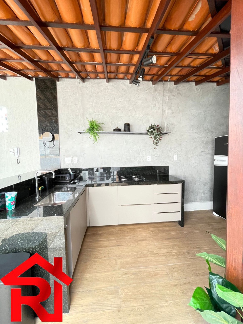 Apartamento à venda com 3 quartos, 186m² - Foto 2