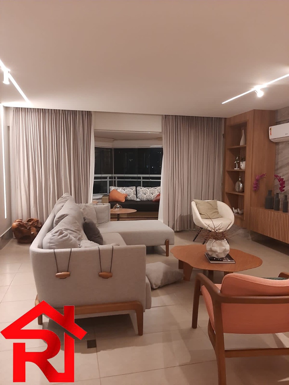 Apartamento à venda com 4 quartos, 250m² - Foto 22