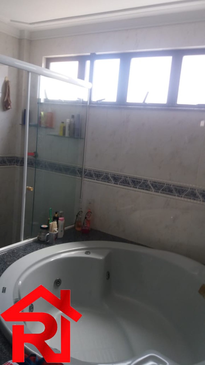 Apartamento à venda com 3 quartos, 186m² - Foto 9