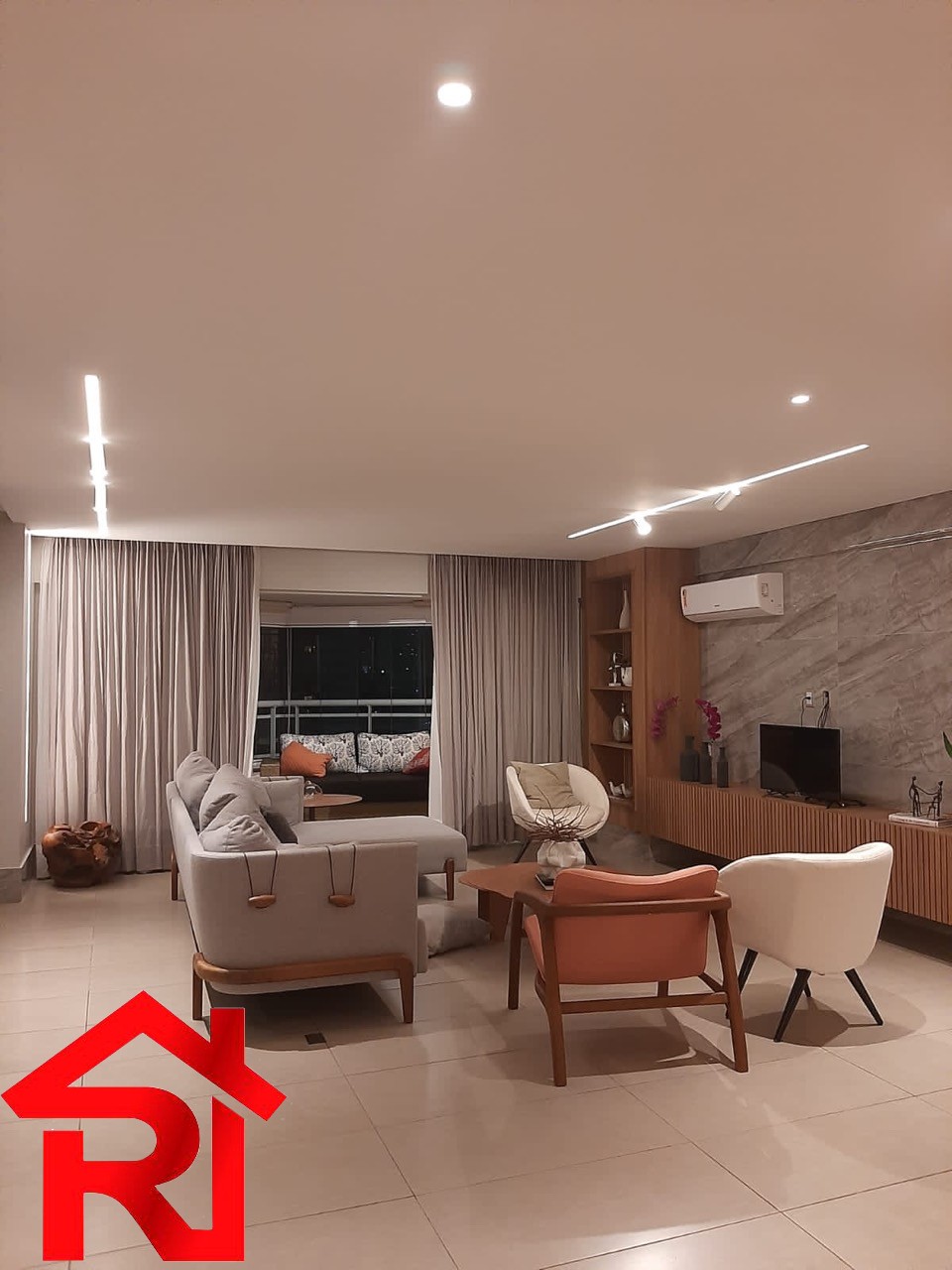 Apartamento à venda com 4 quartos, 250m² - Foto 17