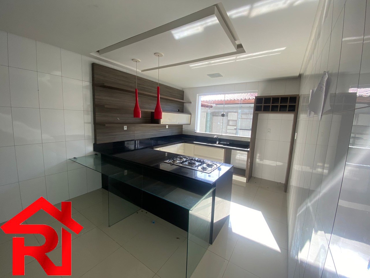 Casa à venda com 4 quartos, 380m² - Foto 2