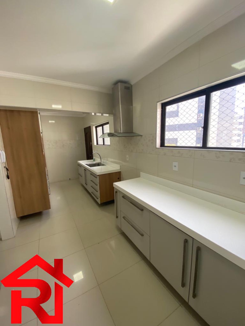 Apartamento à venda com 3 quartos, 156m² - Foto 17