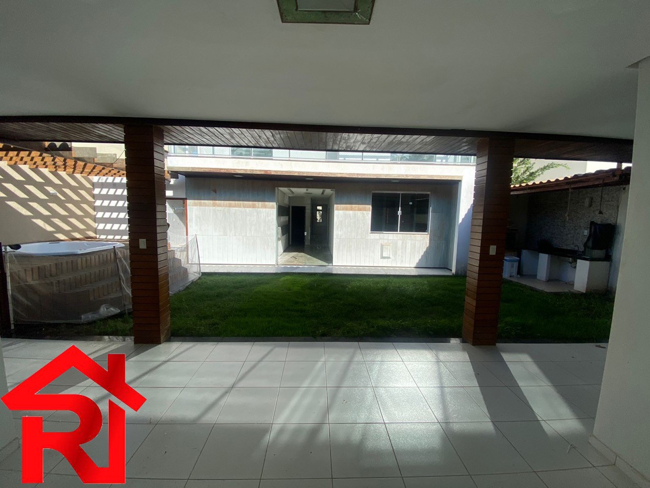 Casa à venda com 4 quartos, 380m² - Foto 11