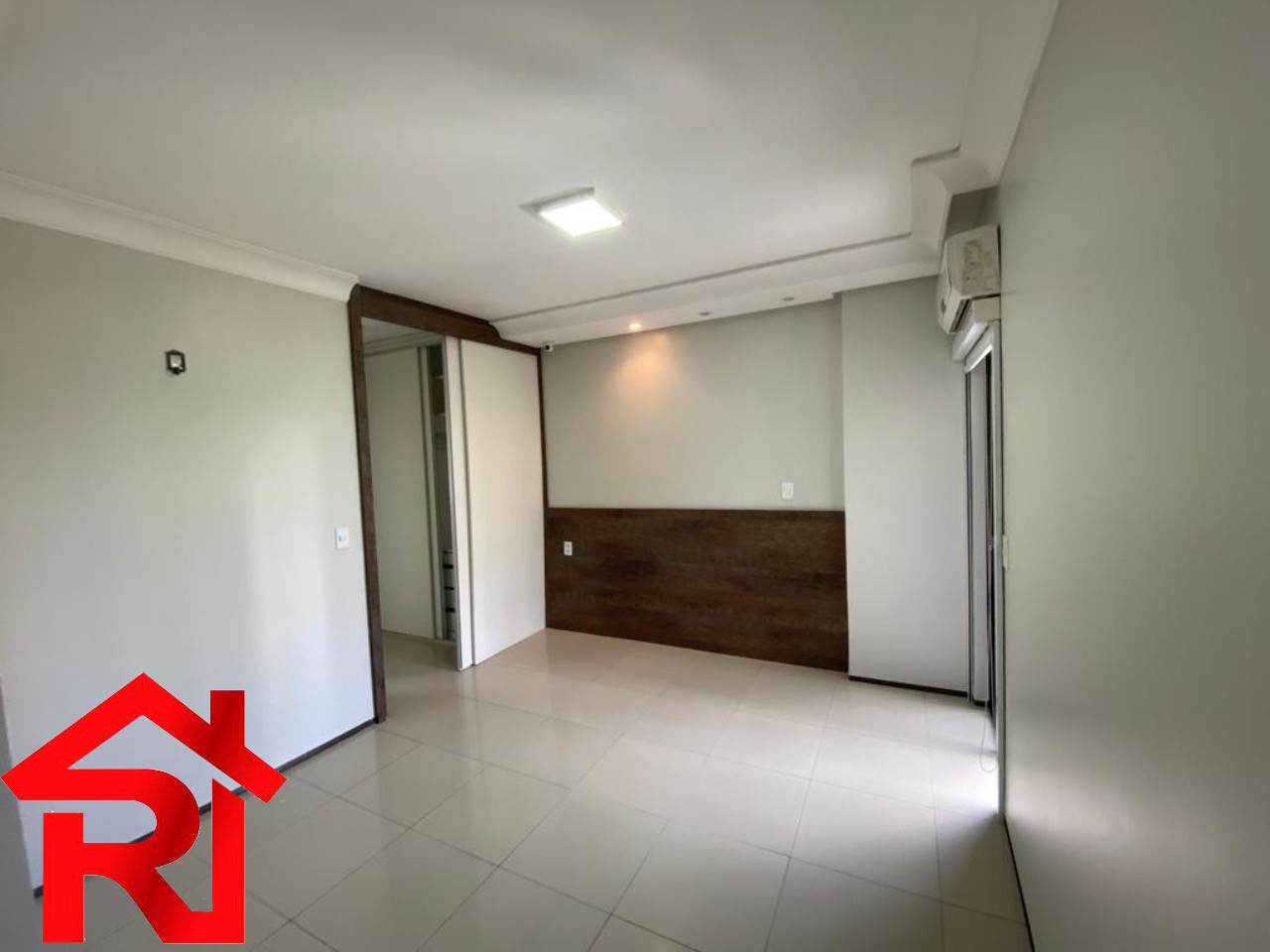 Apartamento à venda com 3 quartos, 156m² - Foto 11