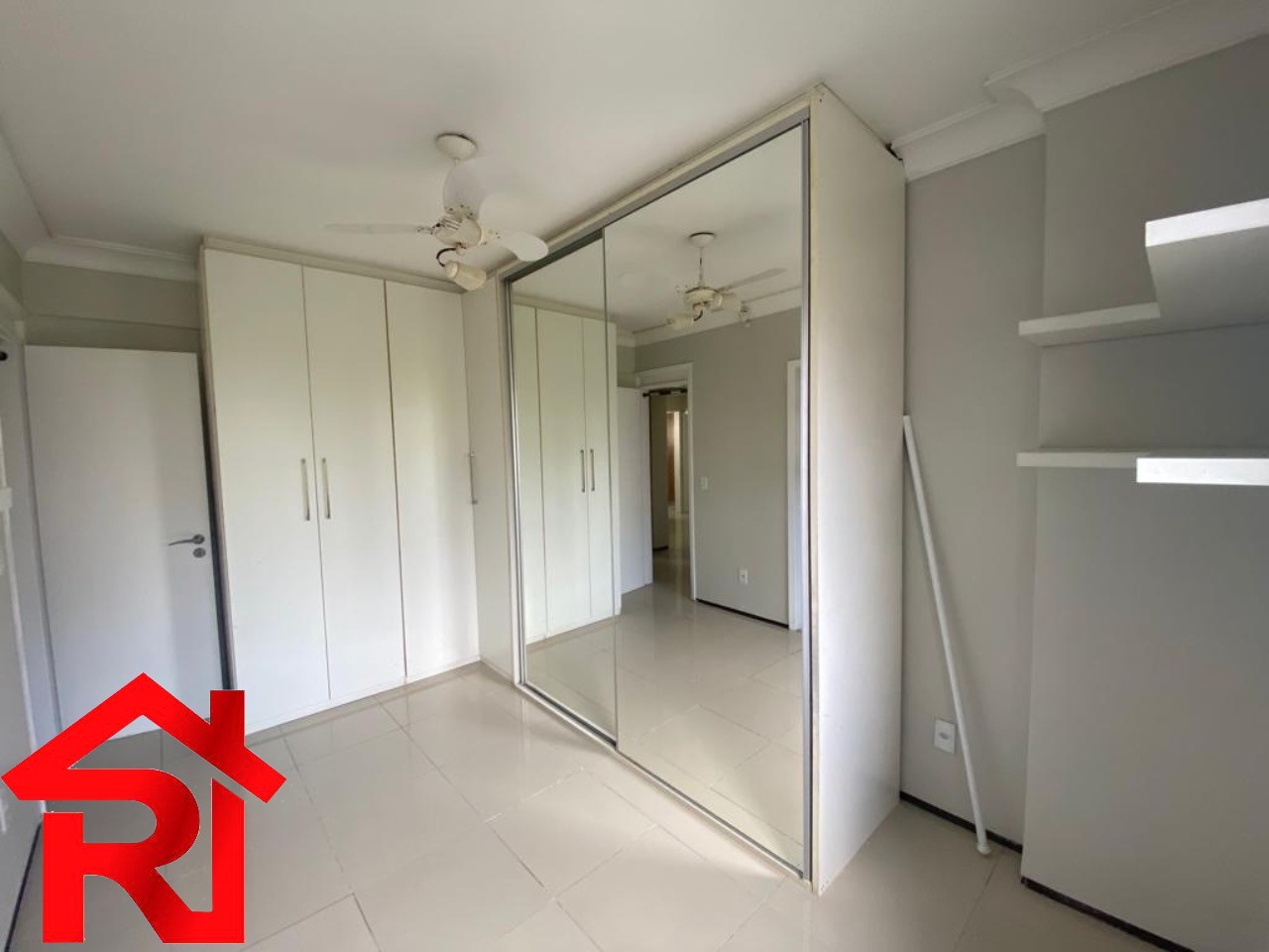 Apartamento à venda com 3 quartos, 156m² - Foto 10