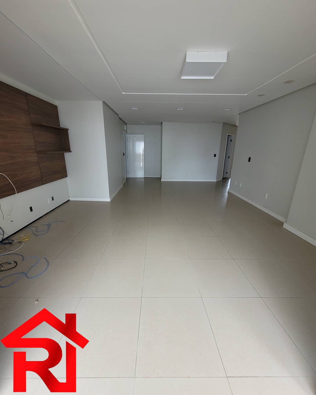 Apartamento para alugar com 4 quartos, 217m² - Foto 6