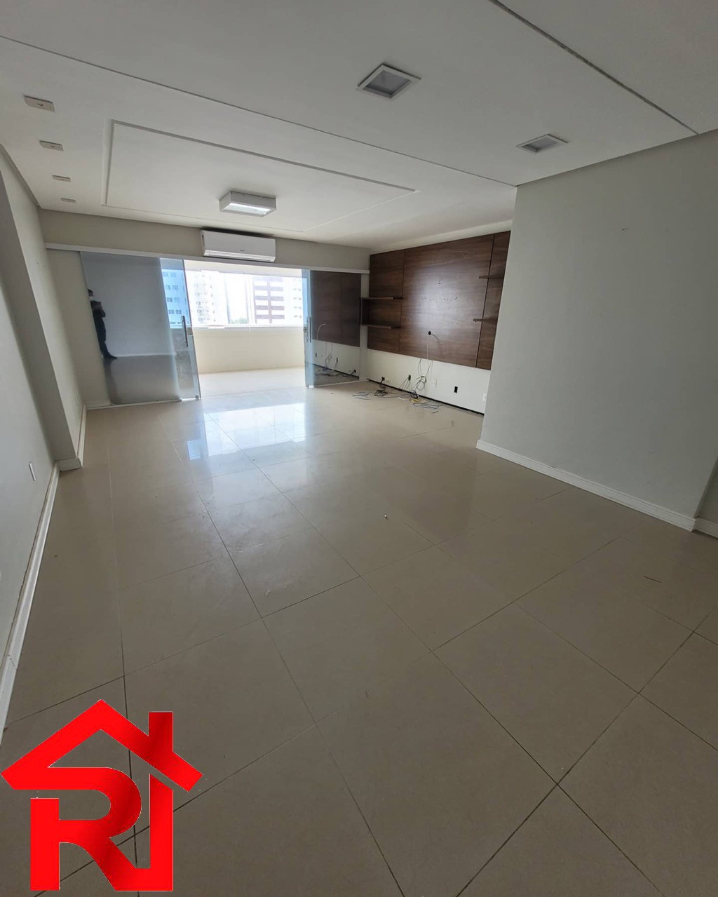 Apartamento para alugar com 4 quartos, 217m² - Foto 7