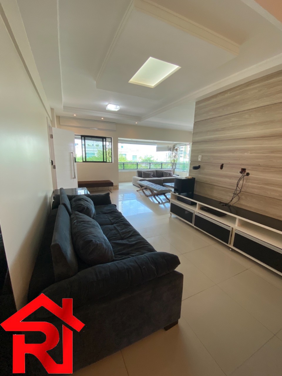 Apartamento para alugar com 3 quartos, 137m² - Foto 1