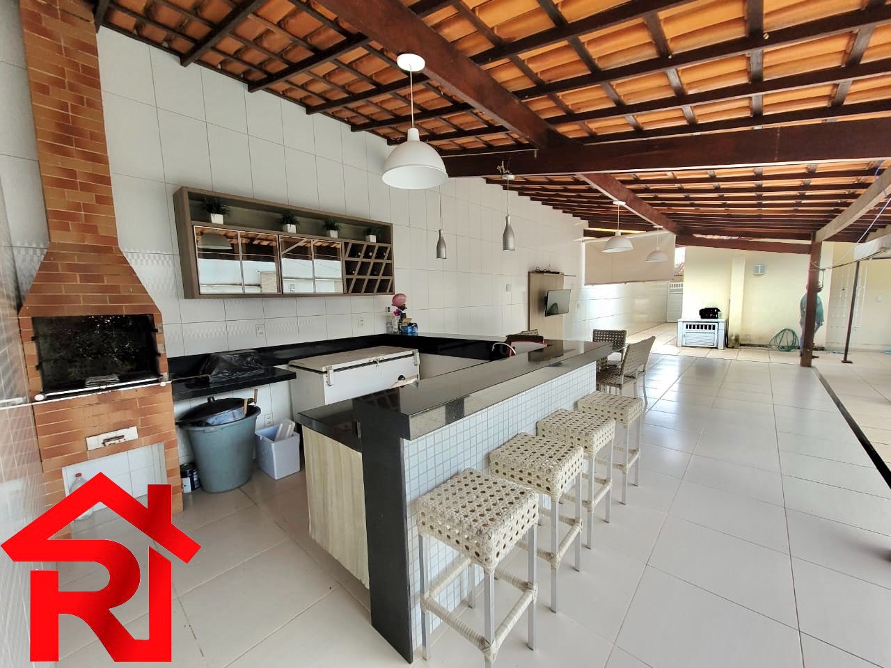 Casa à venda com 4 quartos, 450m² - Foto 3