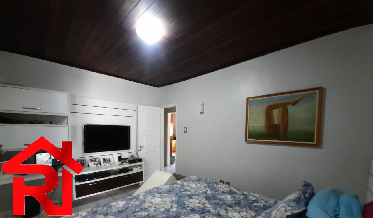 Casa à venda com 3 quartos, 800m² - Foto 10