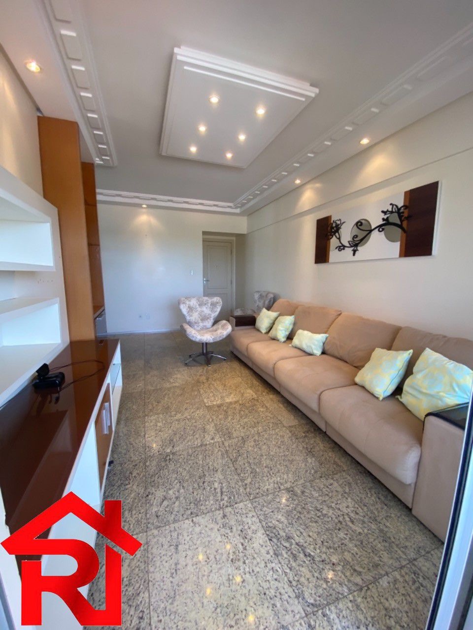 Apartamento à venda com 3 quartos, 140m² - Foto 3