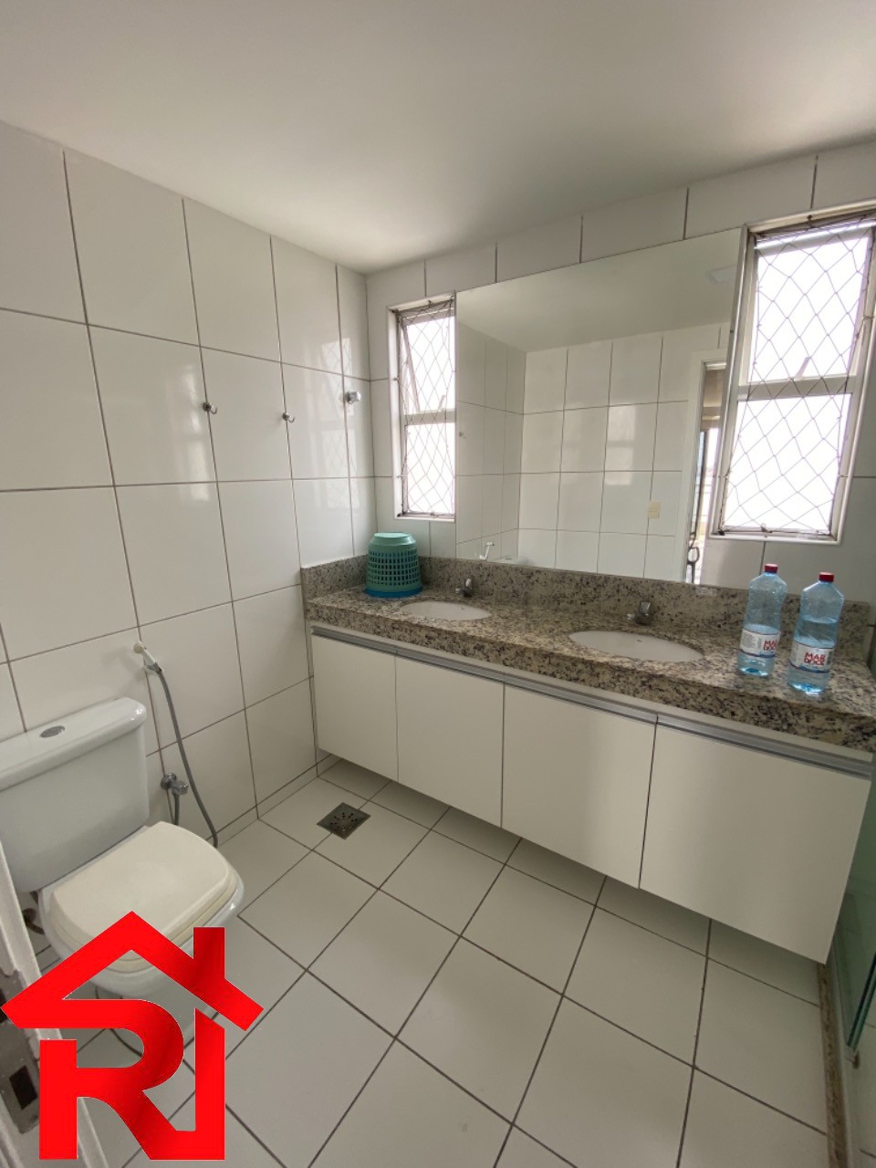 Apartamento à venda com 3 quartos, 136m² - Foto 19