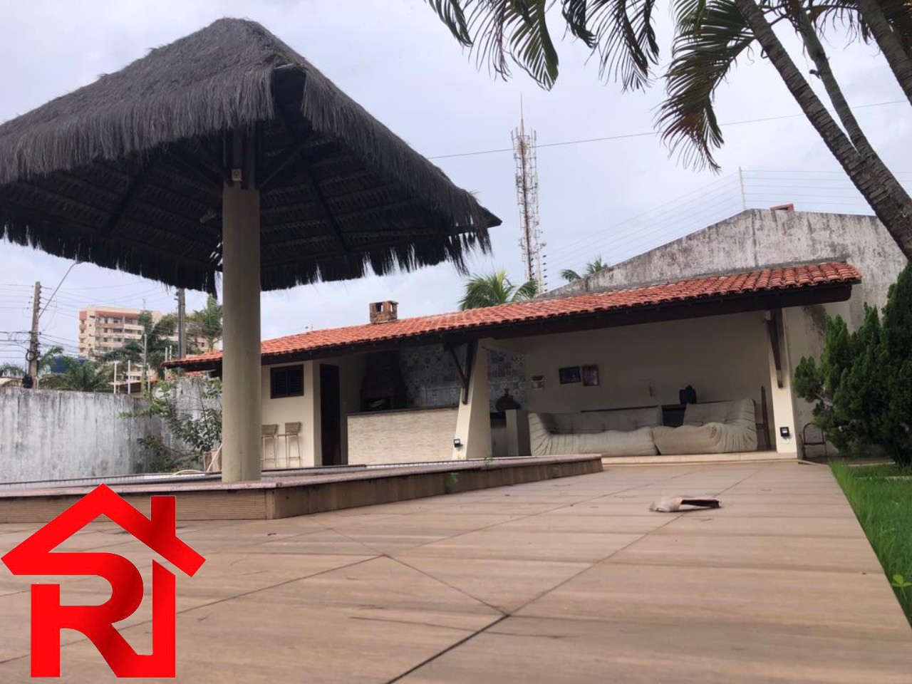 Casa à venda com 3 quartos, 800m² - Foto 4