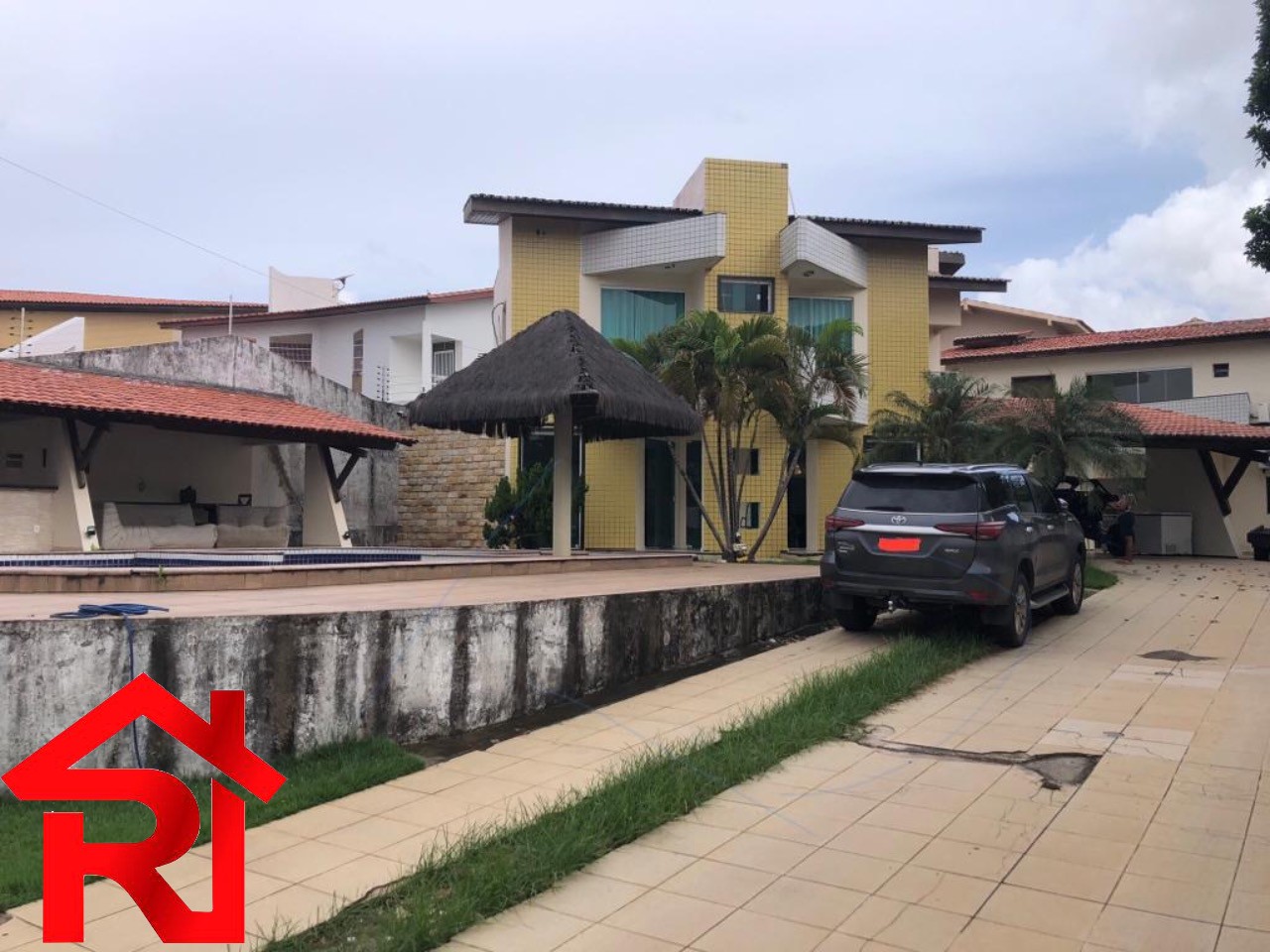 Casa à venda com 3 quartos, 800m² - Foto 3